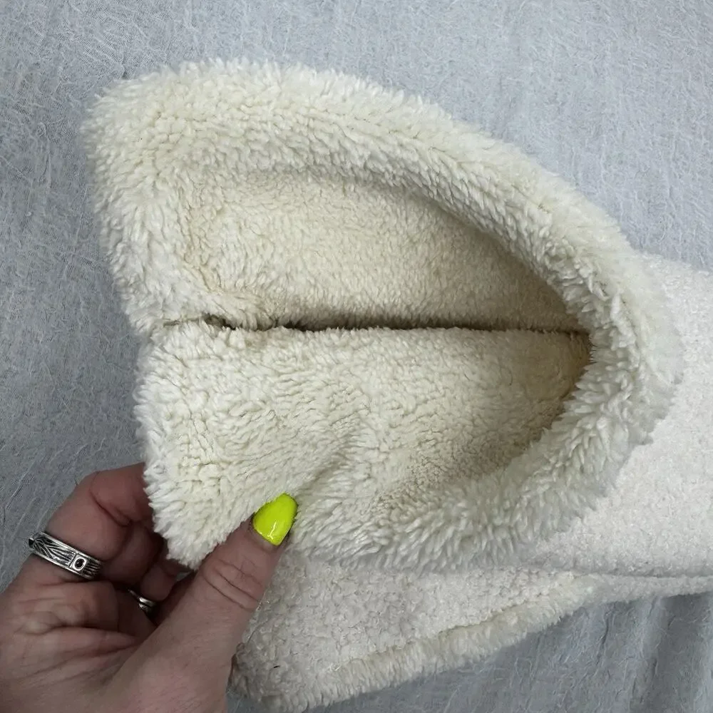 Northeast Outfitters Women's Cozy Teddy Slipper Socks L/XL White
